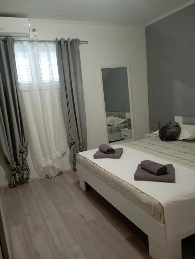 Pia Apartment Дуги-Рат Экстерьер фото