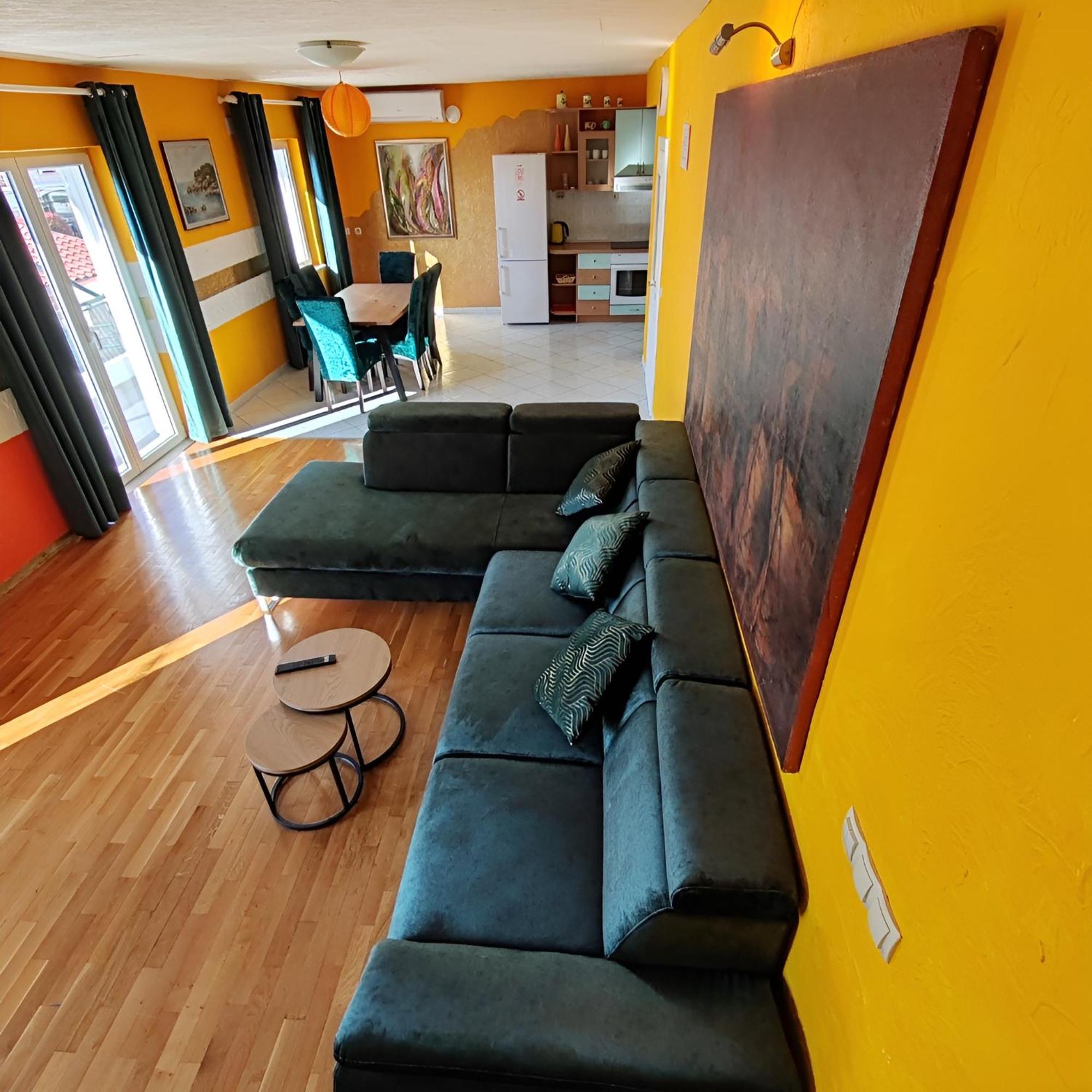 Pia Apartment Дуги-Рат Экстерьер фото