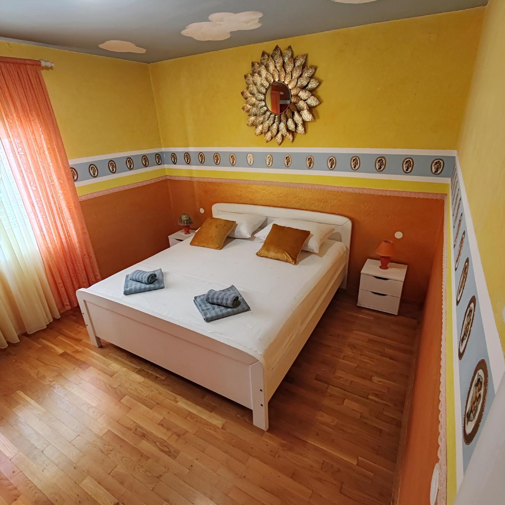 Pia Apartment Дуги-Рат Экстерьер фото
