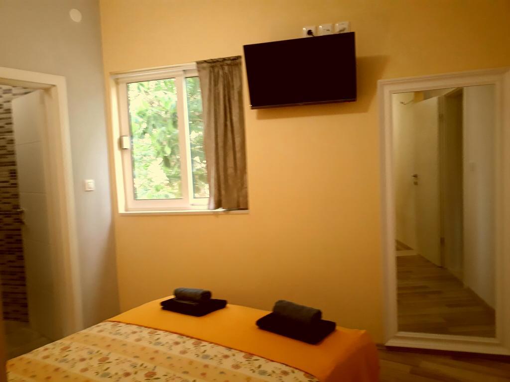 Pia Apartment Дуги-Рат Экстерьер фото