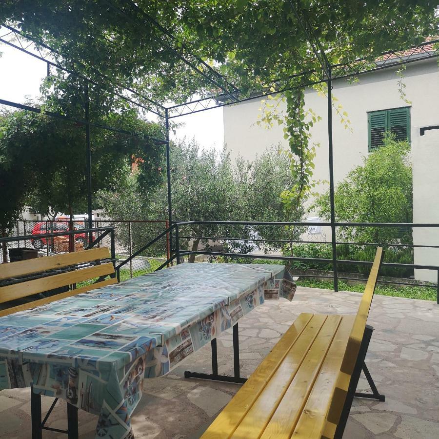 Pia Apartment Дуги-Рат Экстерьер фото